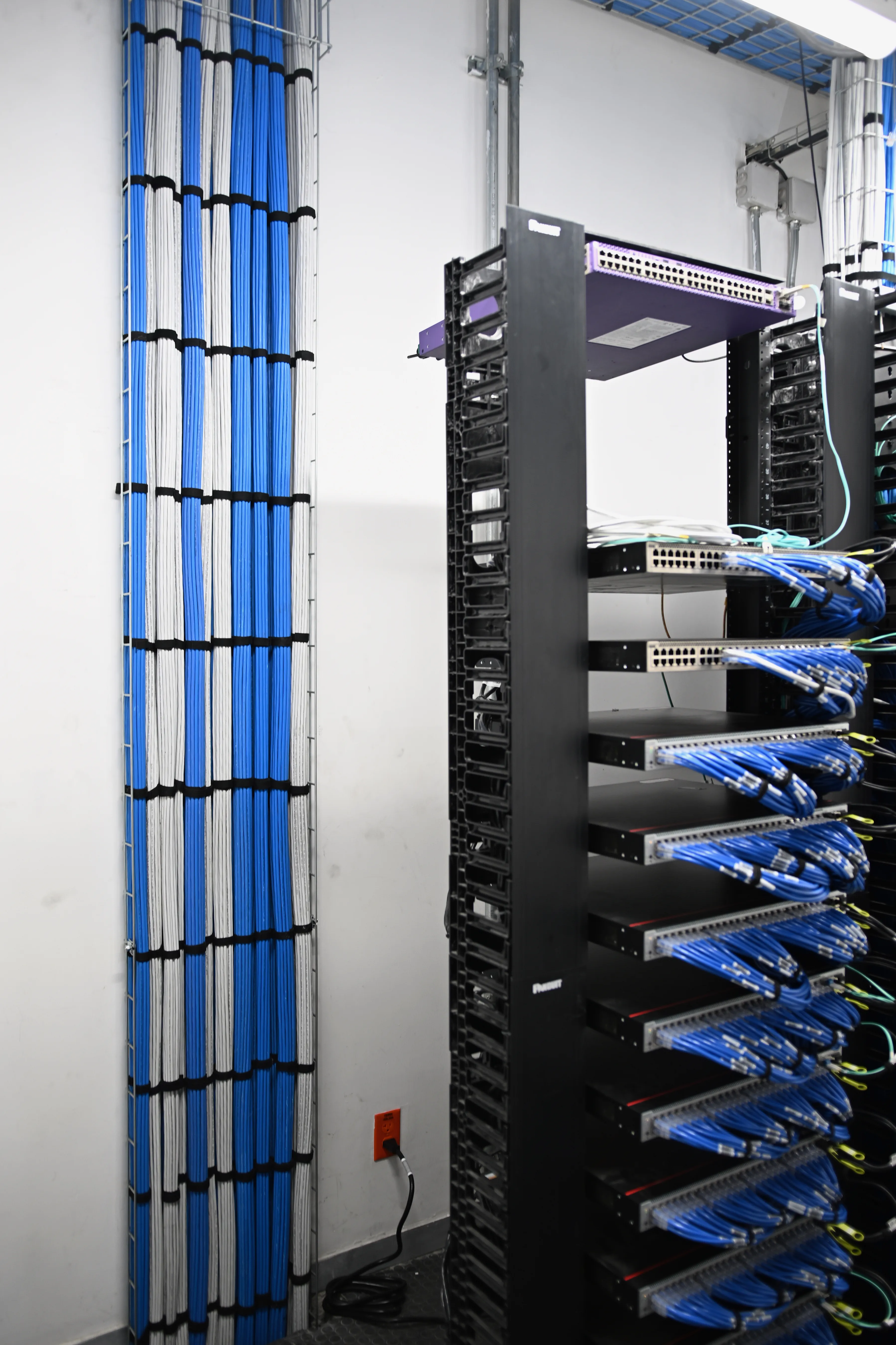 Infraestructura Eléctrica y Comunicaciones